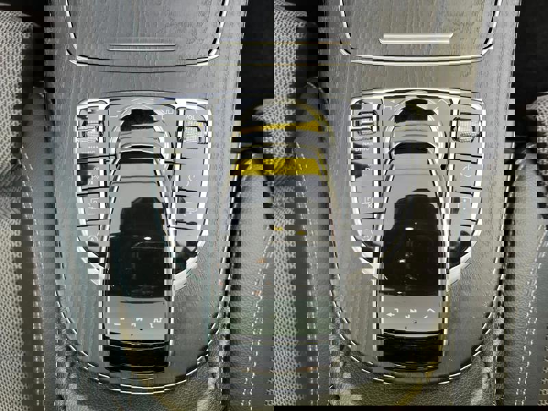 Image Mercedes-Benz 汃獡敳䔠䈠牥楬敮 200 2.0 184 Avantgarde Carplay Clim Bi-zone Caméra PA Sièges élec chauffants Bluetooth Toit ouvrant 